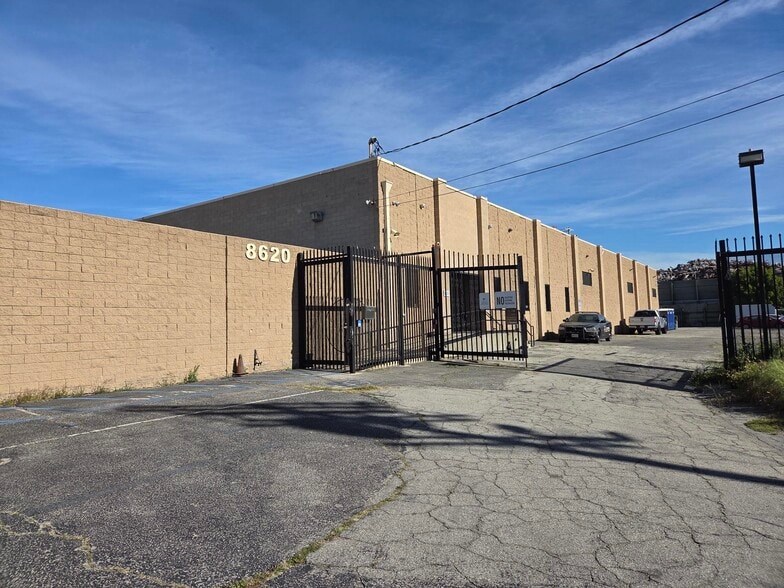 8620 Tamarack Ave, Sun Valley, CA for sale - Building Photo - Image 2 of 4