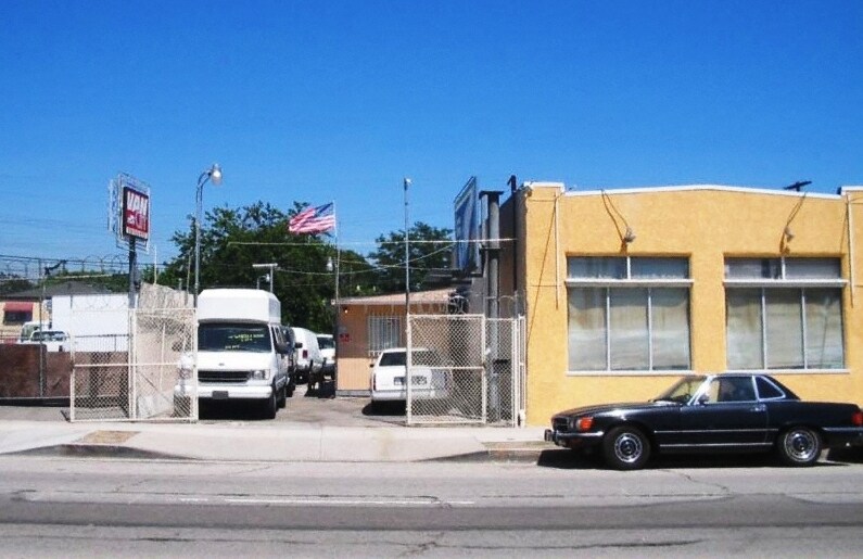 5624 Cahuenga Blvd, North Hollywood, CA à louer - Photo du bâtiment - Image 2 de 3