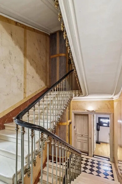 4 Rue Cambon, Paris for lease - Building Photo - Image 2 of 14
