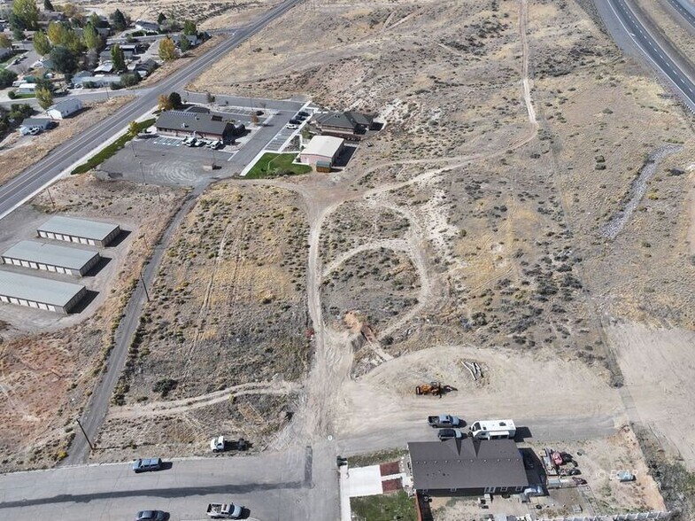 Elm Street St, Carlin, NV à vendre - Photo du bâtiment - Image 3 de 5