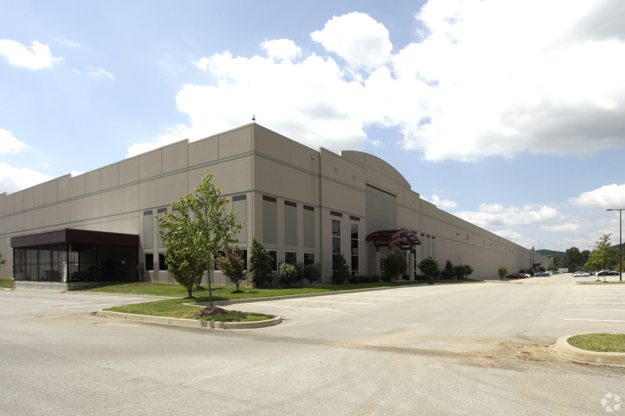 4400 Commerce Crossings Dr, Louisville, KY for sale Building Photo- Image 1 of 1