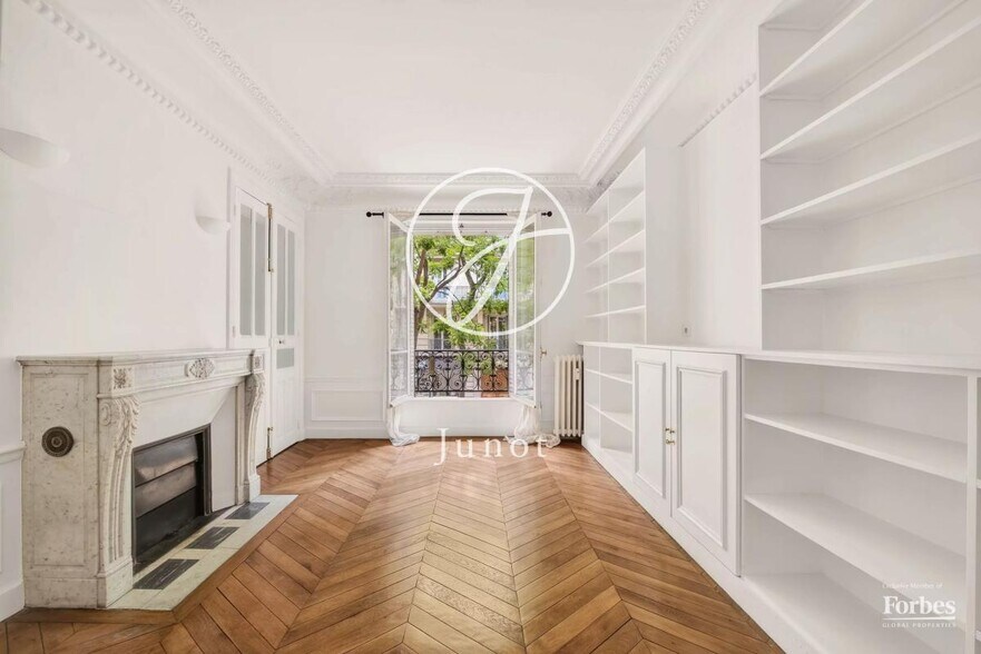 Office in Paris 16Eme for sale - Interior Photo - Image 3 of 20