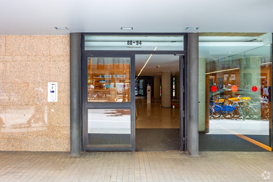 Carrer la Rambla, 88, Barcelona, Barcelona for lease - Building Photo - Image 3 of 3