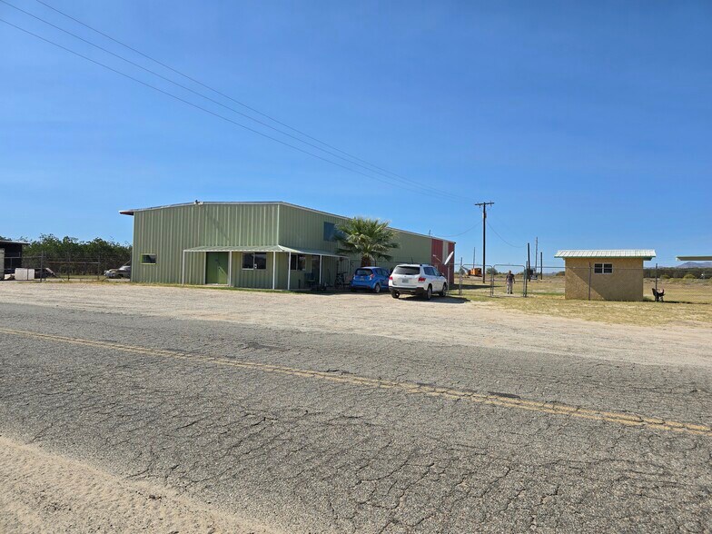 69828 US-60, Wenden, AZ à vendre - Photo du bâtiment - Image 2 de 13