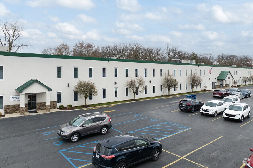 5151 Monroe St, Toledo, OH à louer - Photo du bâtiment - Image 3 de 14