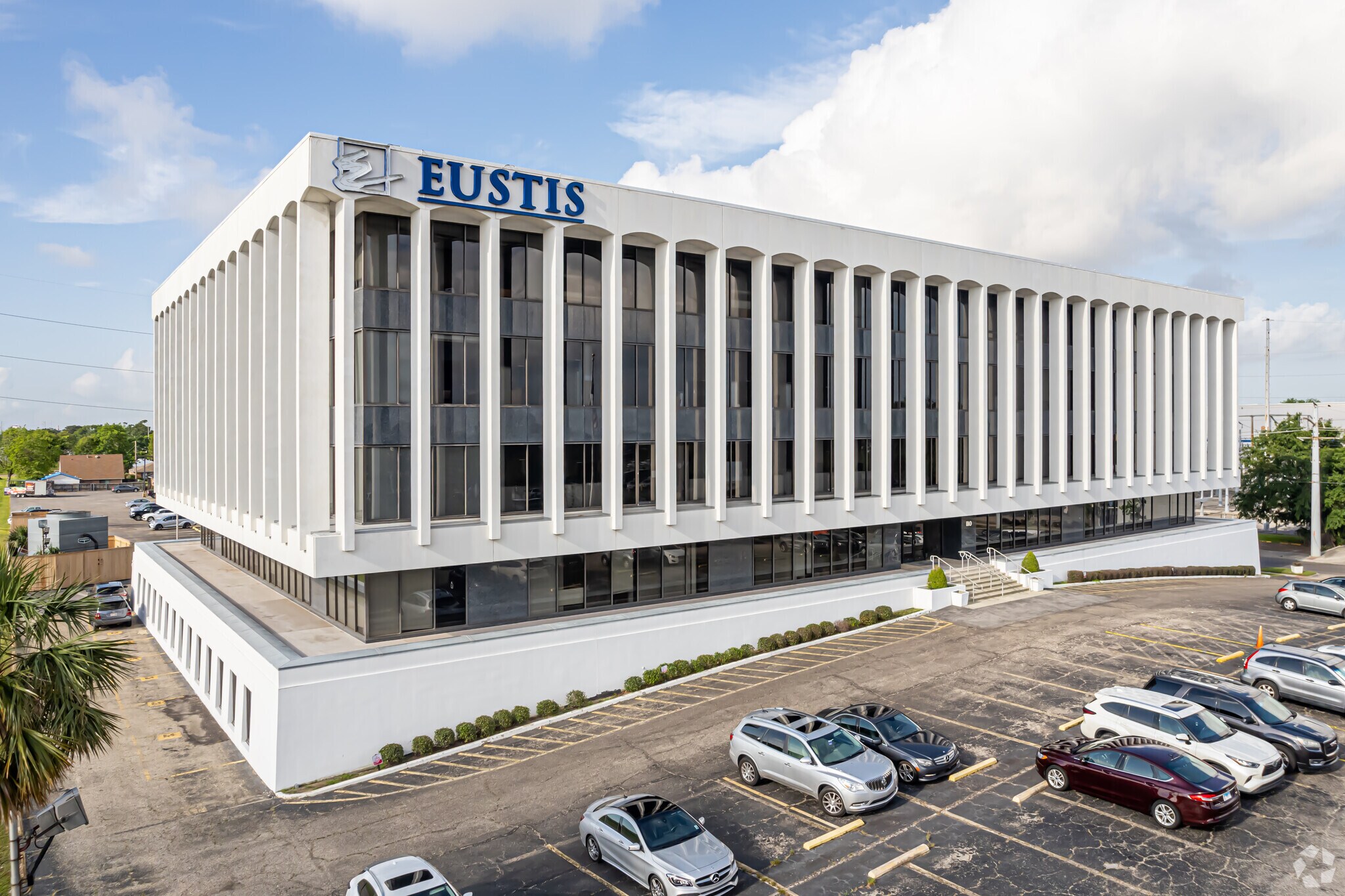 110 Veterans Memorial Blvd, Metairie, LA for lease Primary Photo- Image 1 of 5