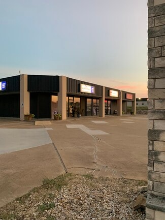 Plus de détails pour 3411-3415 E US Highway 377, Granbury, TX - Commerce de détail à vendre