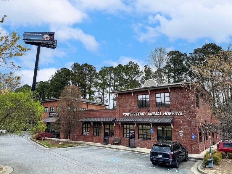 5575 New Northside Dr, Sandy Springs, GA for sale - Primary Photo - Image 1 of 6