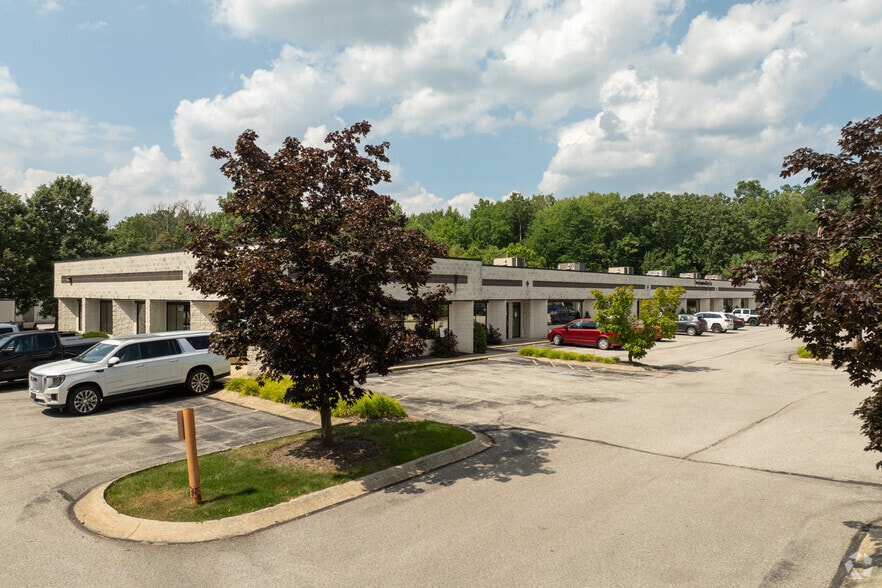 9345 Ravenna Rd, Twinsburg, OH for lease - Primary Photo - Image 1 of 5