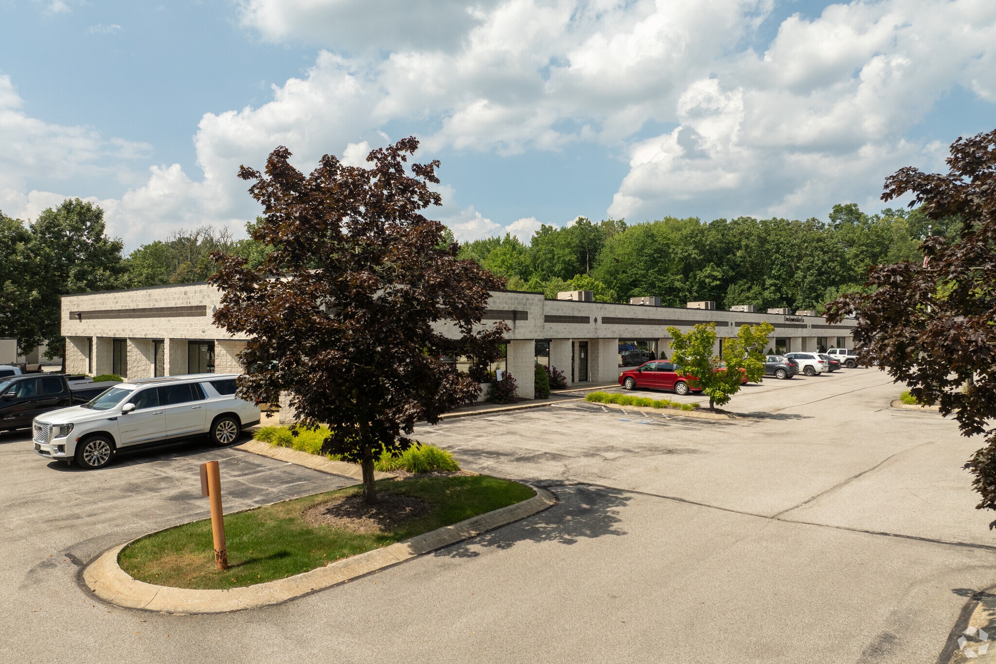 9345 Ravenna Rd, Twinsburg, OH à louer Photo principale- Image 1 de 6