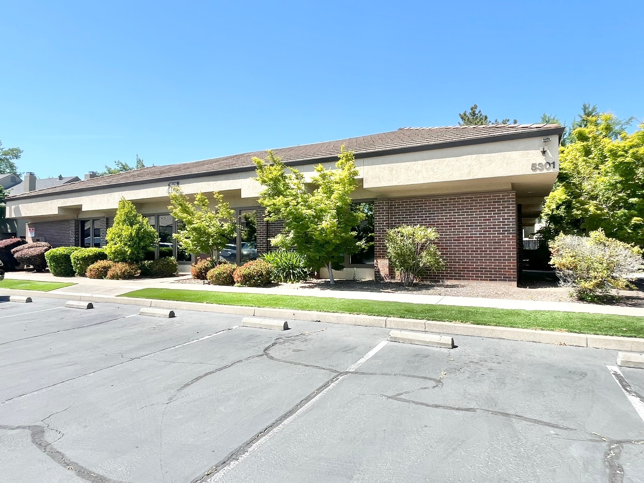 5301 Madison Ave, Sacramento, CA for lease Building Photo- Image 1 of 27