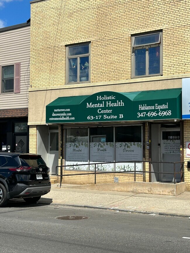 Plus de détails pour 63-17 Metropolitan Ave, Middle Village, NY - Bureau/Médical à louer