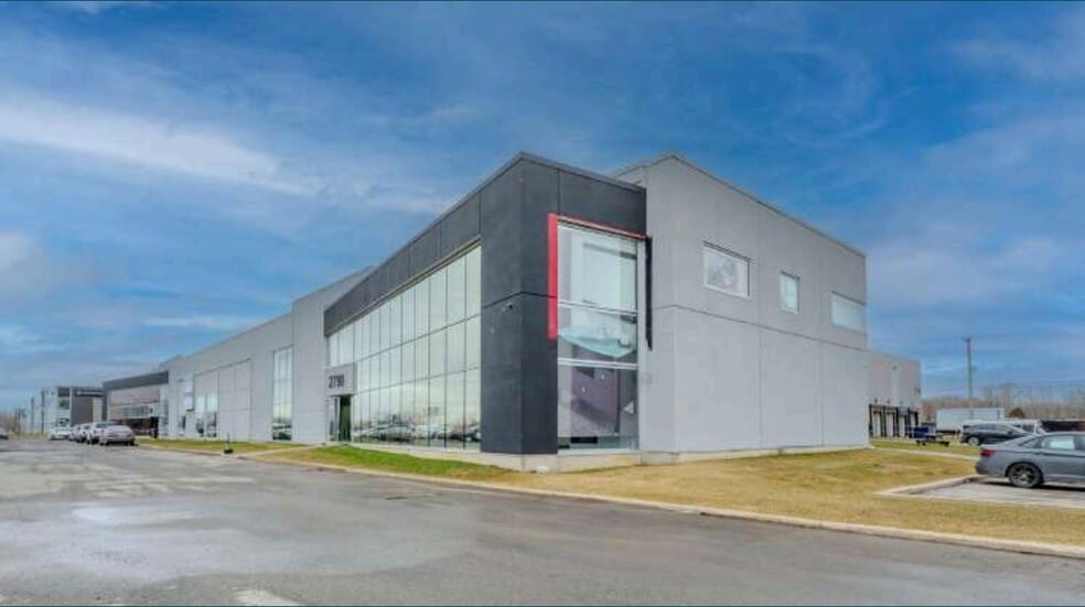 2790 Rue Étienne-Lenoir, Laval, QC à louer - Photo du bâtiment - Image 3 de 15