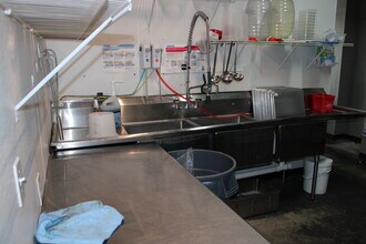 8045 Metcalf Ave, Overland Park, KS à louer Photo intérieure- Image 2 de 7