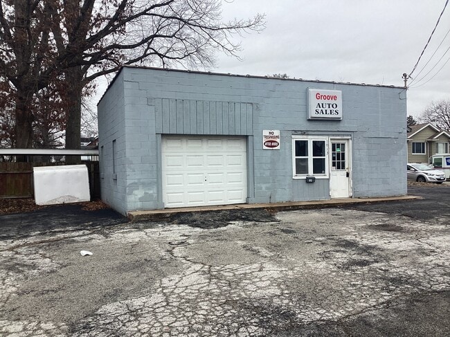 Plus de détails pour 1013 Sherman St, Belleville, IL - Commerce de détail à vendre