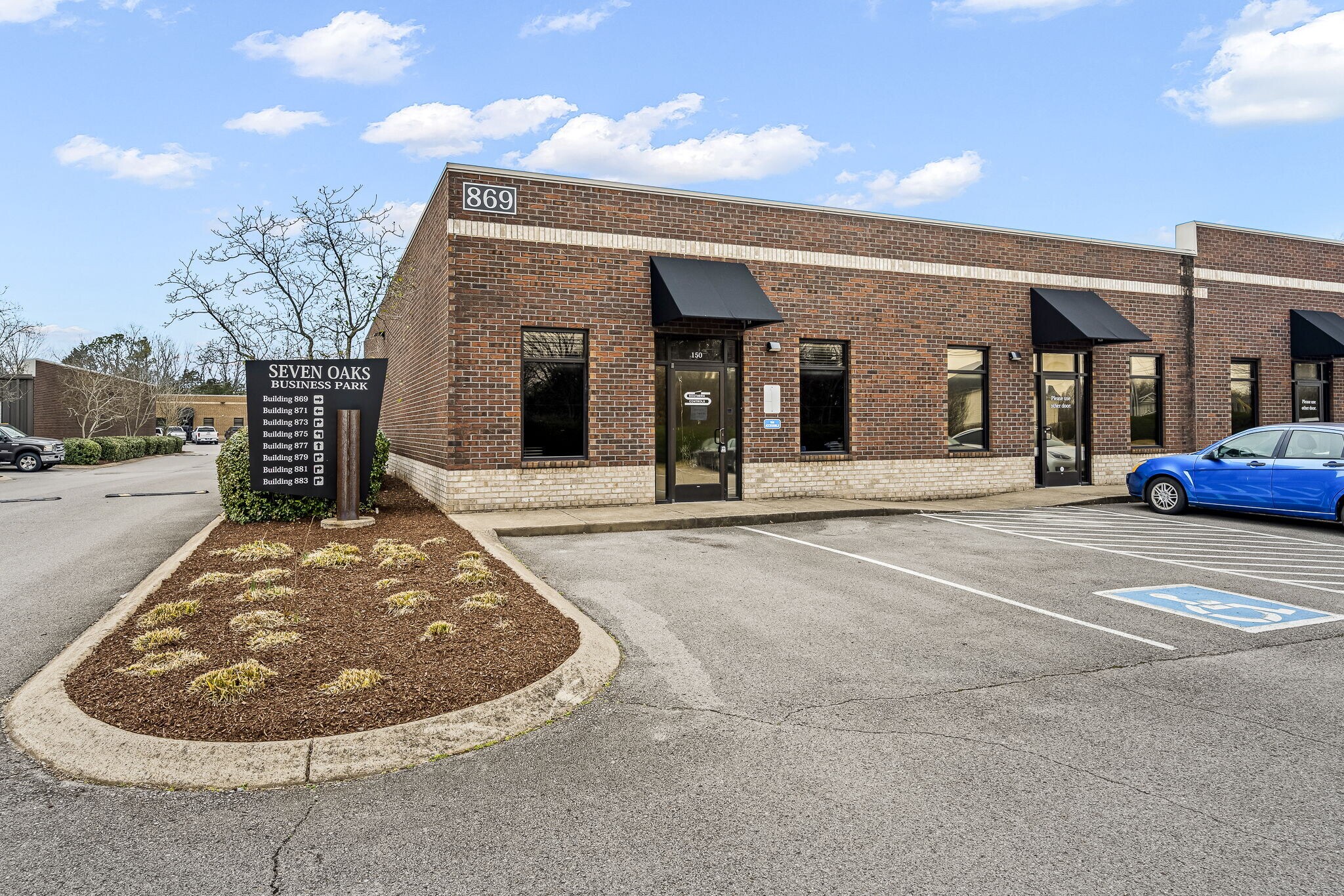 869 Seven Oaks Blvd, Smyrna, TN à louer Photo du bâtiment- Image 1 de 3