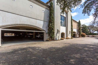 2930 W Anderson Ln, Austin, TX for lease Building Photo- Image 2 of 24