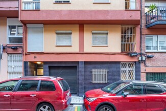 Plus de détails pour Multi-résidentiel à vendre