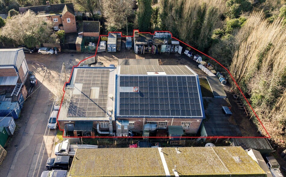 Harefield Rd, Rickmansworth à louer - Photo du bâtiment - Image 2 de 12