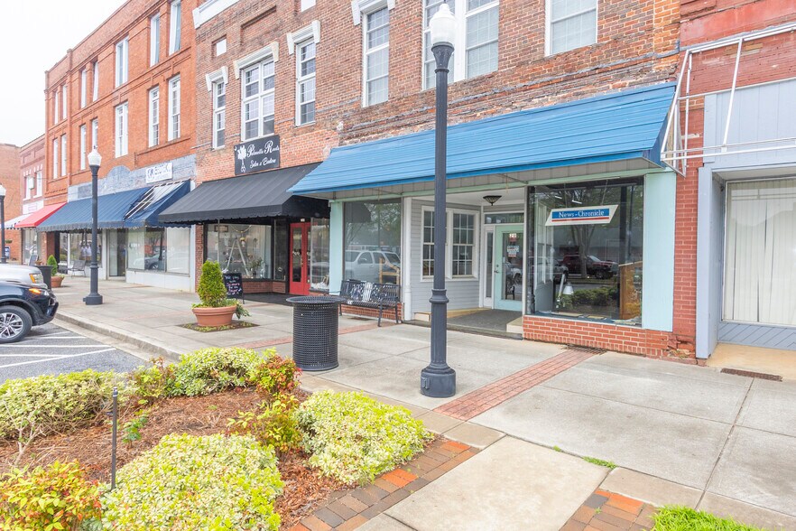 218 City Sq, Belton, SC à vendre - Photo du bâtiment - Image 1 de 11