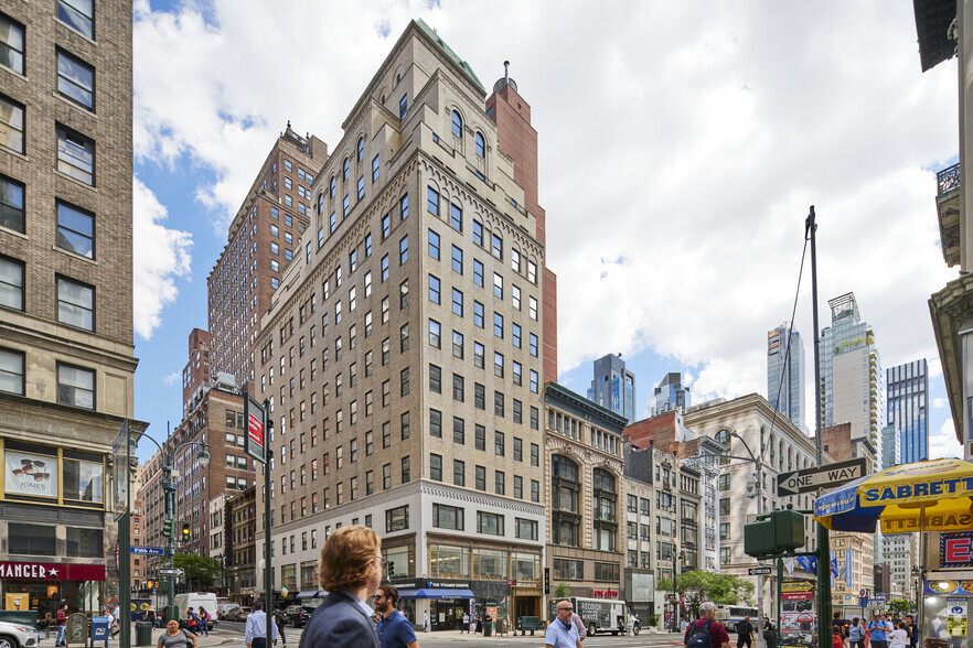 385 Fifth Ave, New York, NY for lease - Building Photo - Image 1 of 5