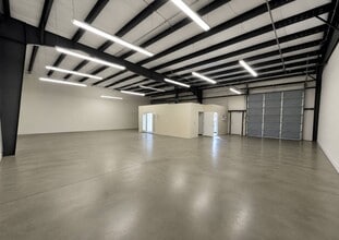 9551 E Lorna Ln, Prescott Valley, AZ for lease Interior Photo- Image 2 of 5