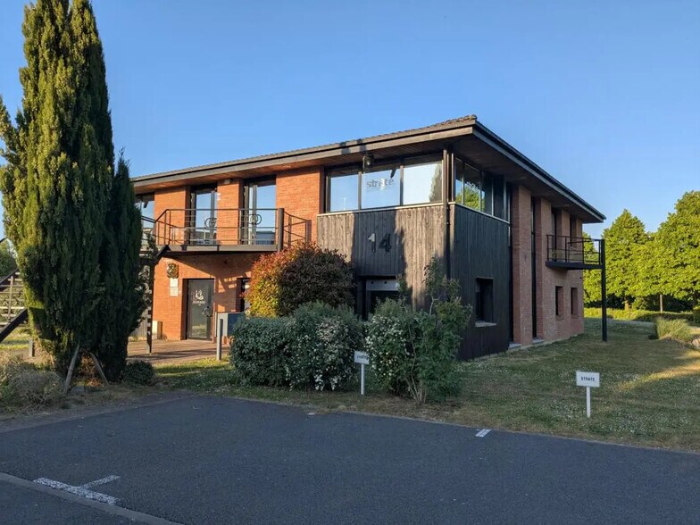 Office in VILLENEUVE-D'ASCQ for lease - Building Photo - Image 2 of 2