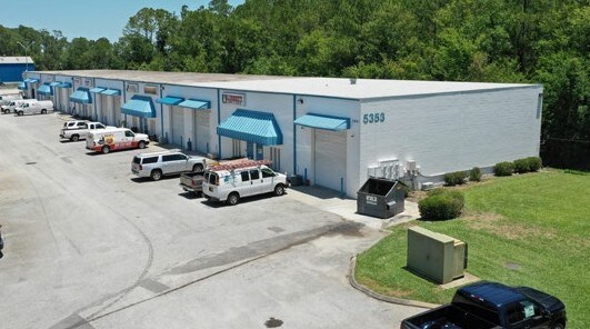 5355 Ramona Blvd, Jacksonville, FL à louer - Photo du bâtiment - Image 2 de 8