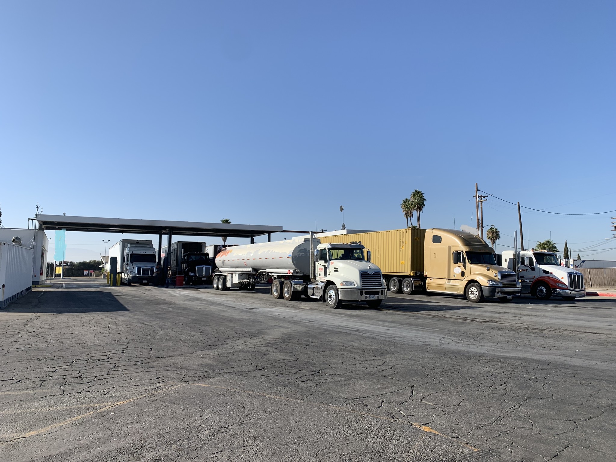 High Volume Truck Stop Kern County, Bakersfield, CA for sale Building Photo- Image 1 of 1