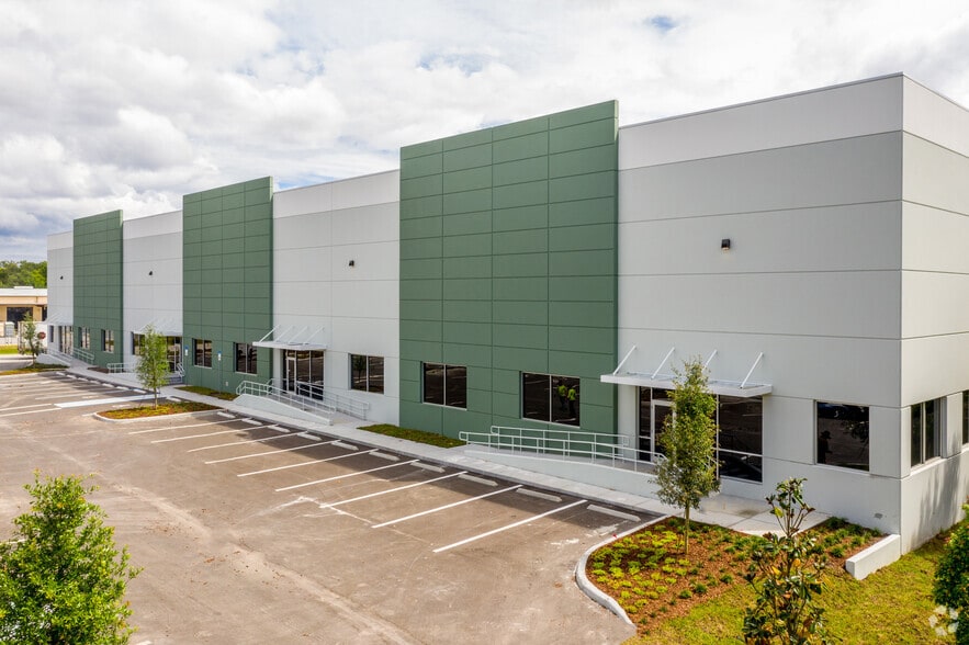 3401 Mercy Star Ct, Orlando, FL for lease - Building Photo - Image 2 of 10