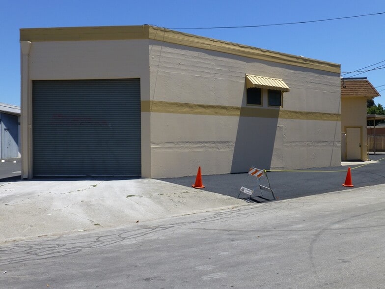 16840 Alisal Ct, San Lorenzo, CA for sale - Building Photo - Image 2 of 9