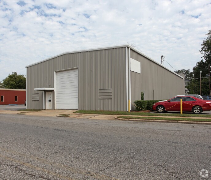 1623 Carolina Ave, Bessemer, AL à louer - Photo du bâtiment - Image 2 de 9