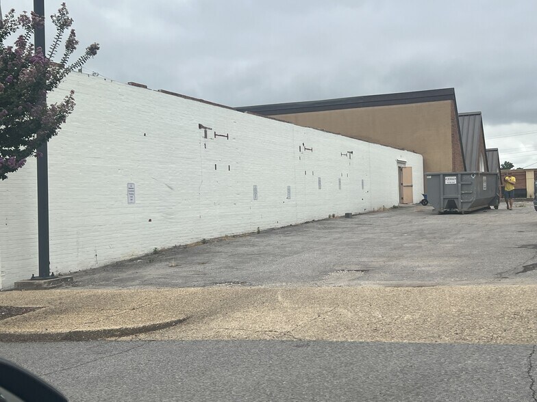 220 S Marion St, Athens, AL à vendre - Photo du bâtiment - Image 2 de 3
