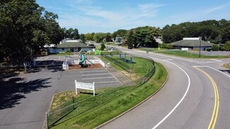 Plus de détails pour 9-10 Glenmere Ln, Coram, NY - Commerce de détail à vendre