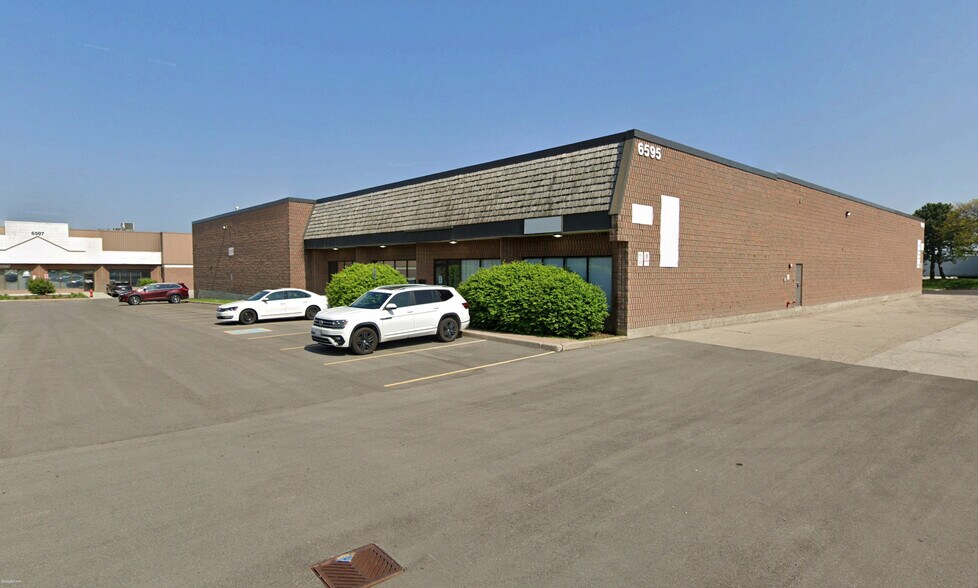 6581 Kitimat Rd, Mississauga, ON à louer - Photo du bâtiment - Image 1 de 11