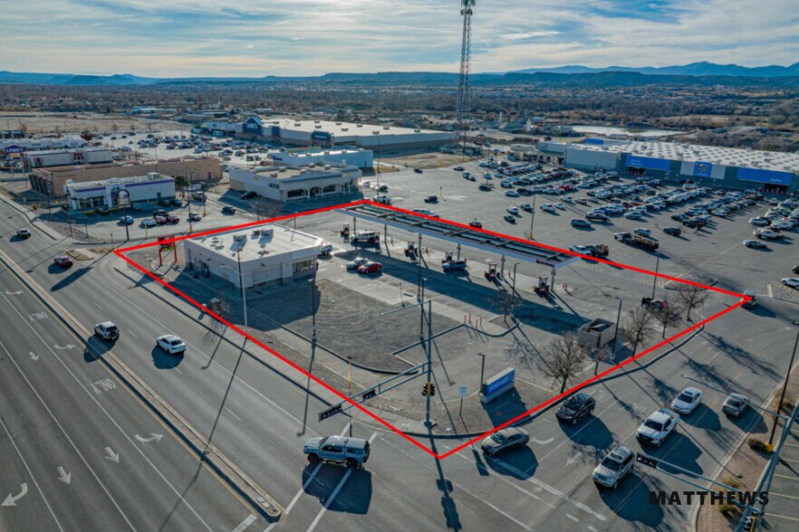 1616 N Riverside Dr, Espanola, NM à vendre - Photo du bâtiment - Image 2 de 3