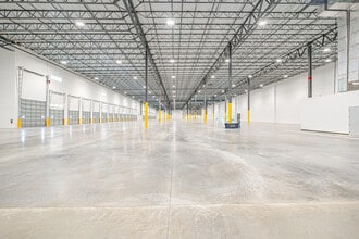 8130 NW 74th St, Medley, FL for lease Interior Photo- Image 1 of 3