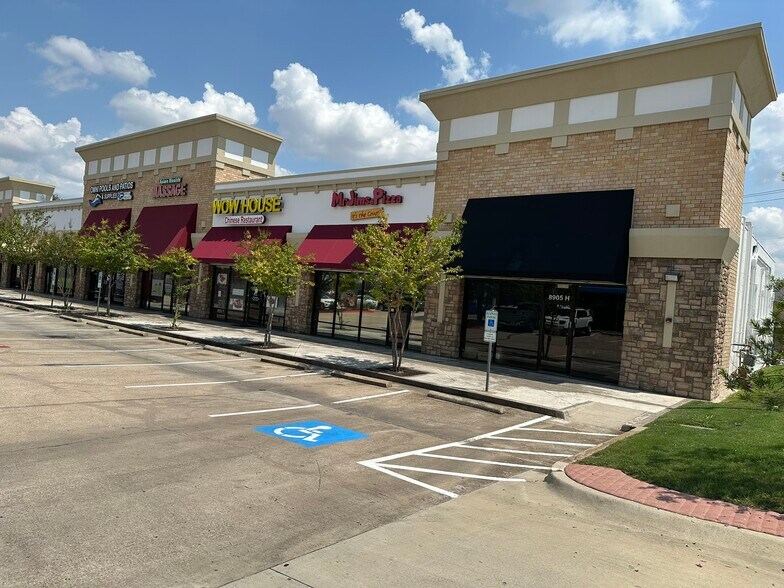 8905-8907 S Highway 377, Benbrook, TX à louer - Photo du bâtiment - Image 3 de 4