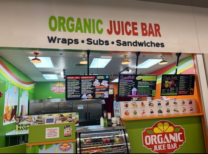 3565 Fairlane Dr, Allen Park, MI à vendre - Photo du bâtiment - Image 1 de 7