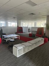 2120 Rue Sherbrooke E, Montréal, QC for lease Building Photo- Image 2 of 3