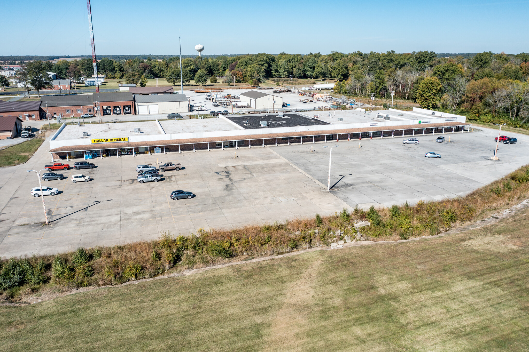 Rte 15 W, Fairfield, IL for lease Primary Photo- Image 1 of 5