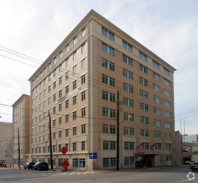 8120 Woodmont Ave, Bethesda, MD for lease - Building Photo - Image 2 of 24