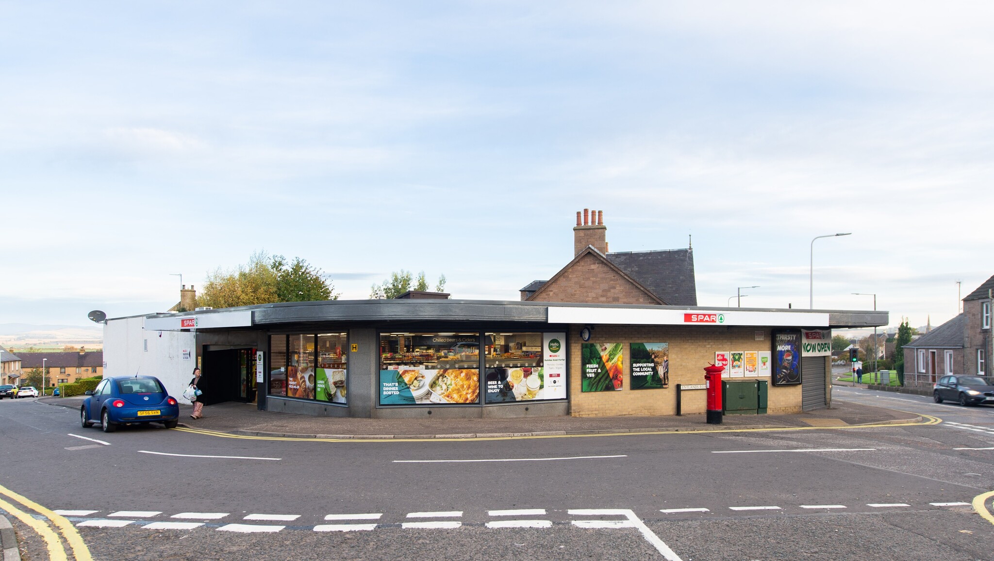 76 Dundee Rd, Forfar for sale Primary Photo- Image 1 of 1