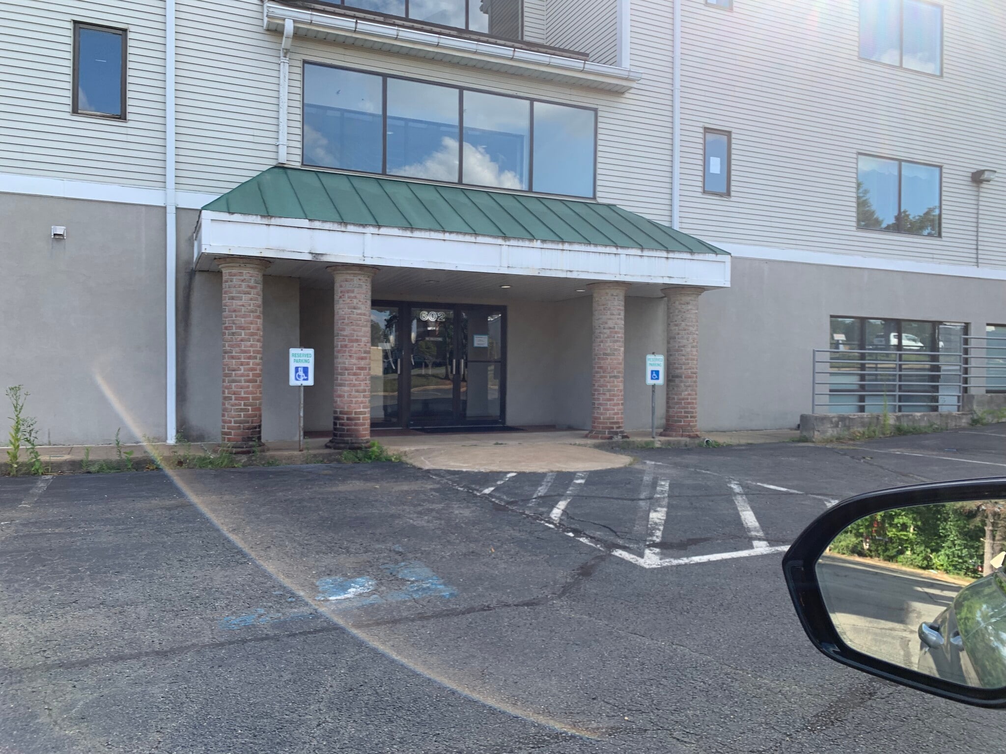 602 S King St, Leesburg, VA à louer Photo du bâtiment- Image 1 de 15