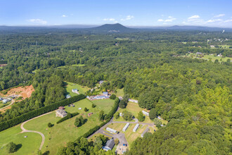 1158 Wagon Wheel Rd, Hickory, NC - Aérien  Vue de la carte - Image1