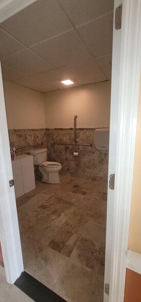 364 Parsippany Rd, Parsippany, NJ for sale - Interior Photo - Image 2 of 19