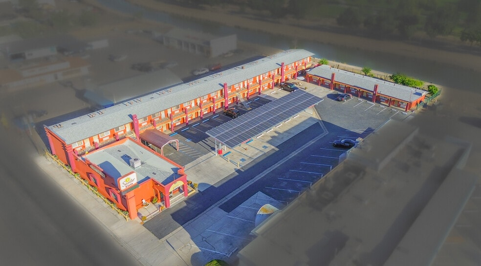 839 W Pacheco Blvd, Los Banos, CA à vendre - Photo du bâtiment - Image 2 de 50