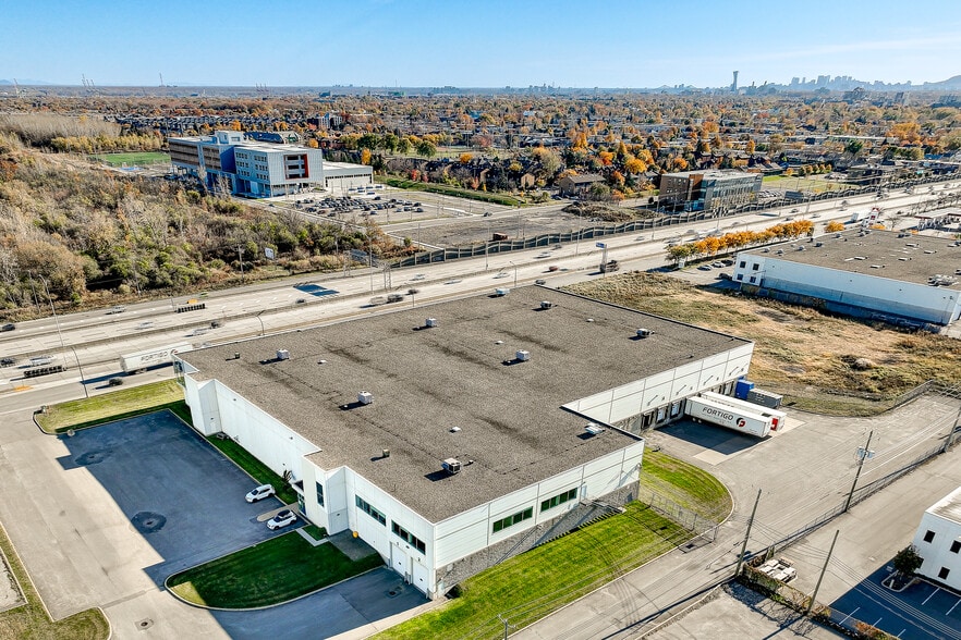9393 Boul Métropolitain E, Montréal, QC for lease - Building Photo - Image 2 of 10