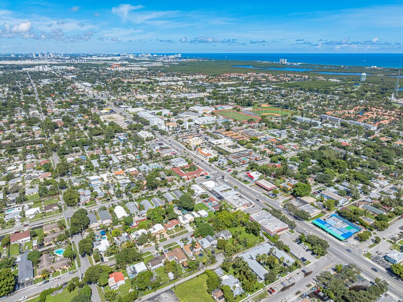 1735-1891 N Federal Hwy, Hollywood, FL à louer - Photo du bâtiment - Image 2 de 3