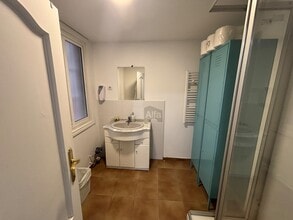 Avenida de Bruselas, Madrid, Madrid for lease Interior Photo- Image 2 of 20